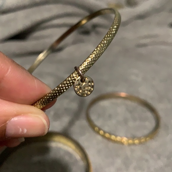 Bracelets/Bangles ( set6) - Picture 6 of 6